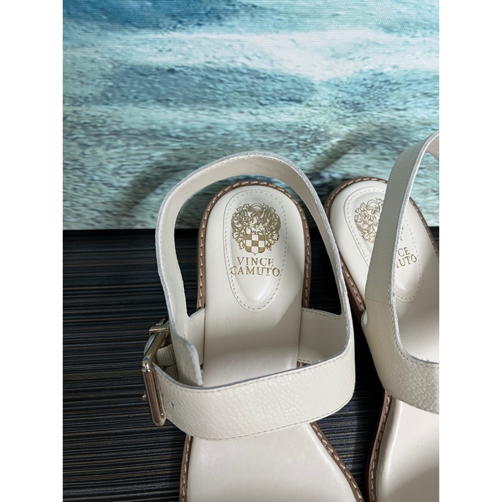 👟Vince Camuto Women White Pebbled Leather Gold Block Heel Buckle Sandals Size11 - Picture 3 of 11